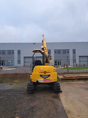 Mini grue sur chenilles Maeda CC423